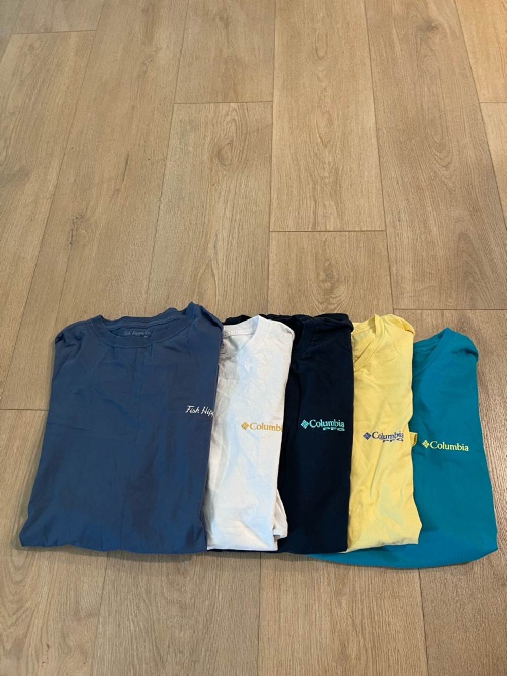Columbia T-shirt lot